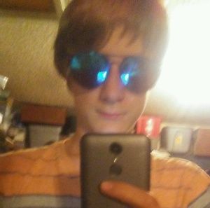 Meet your Posher, Nathan